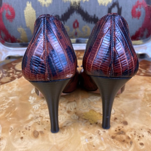 Giuseppe Zanotti Peep Toe Heels with Croc textured leather & crystal ring buckle - Picture 7 of 16